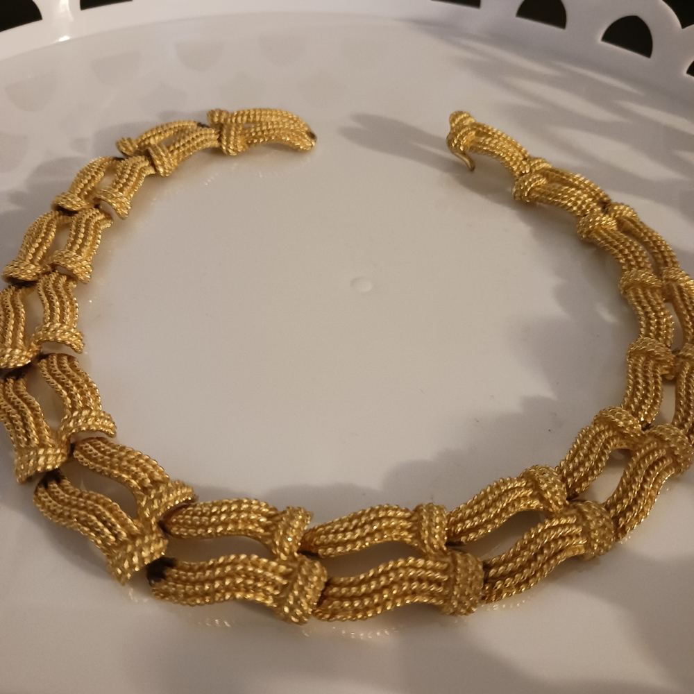 Carolee Necklace - Picture 7 of 16